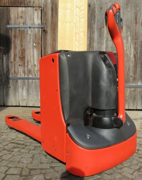 Linde Elektro-Niederhubwagen T16
